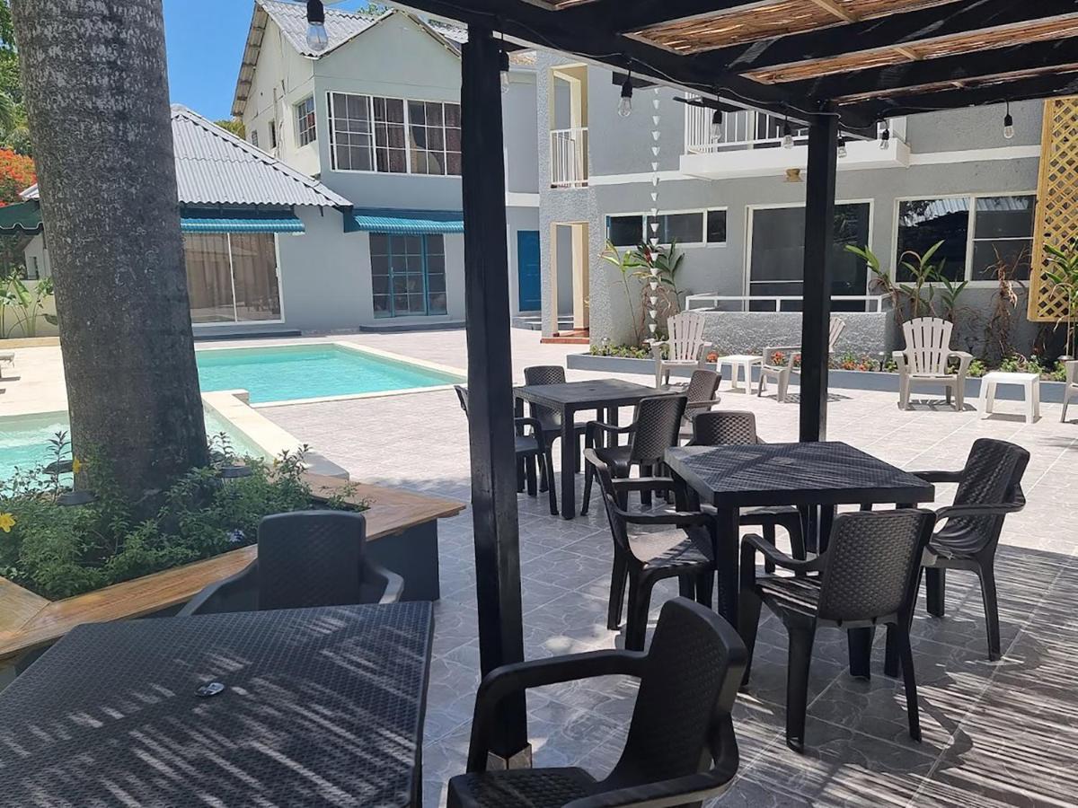 Hotel Sea Breeze Sosua Exterior photo