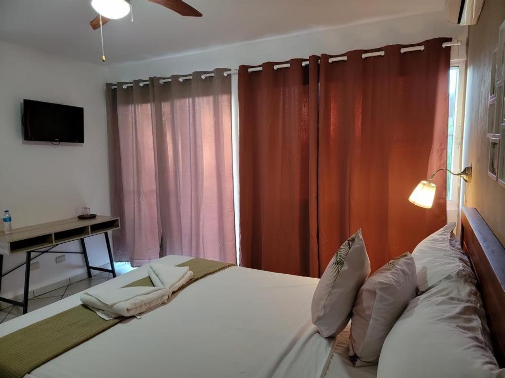 Hotel Sea Breeze Sosua Exterior photo